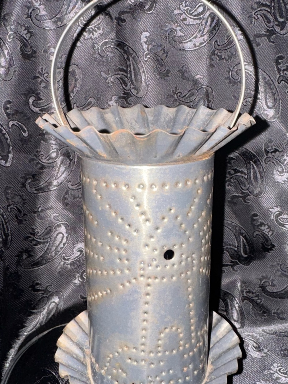 Irvin’s Country Tinware Electric Tart Burner - Tin Punch Metal w/ Lighthouse